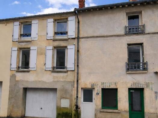 Maison de ville à vendre 89 900 € 3 pièces 2 chambres 98 m² 26 m² de terrain Jaulgonne 02850