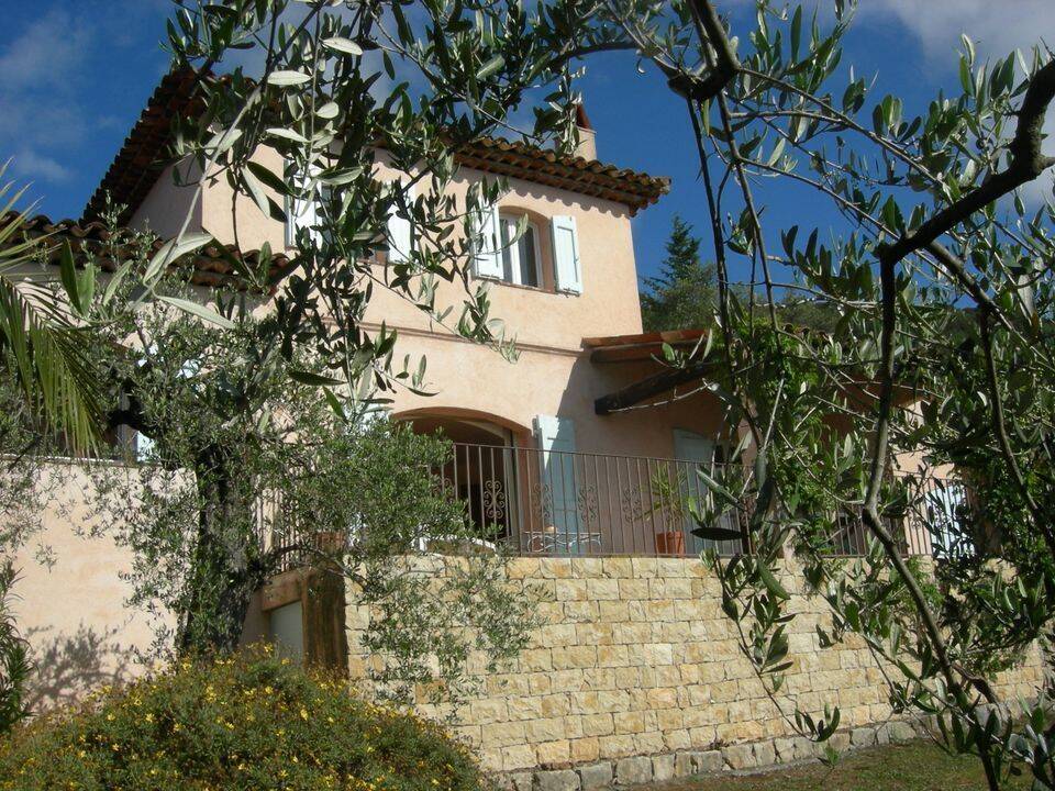 Maison 4 pièces 110 m² · à Le Tignet · 110 m² · 2 010 €