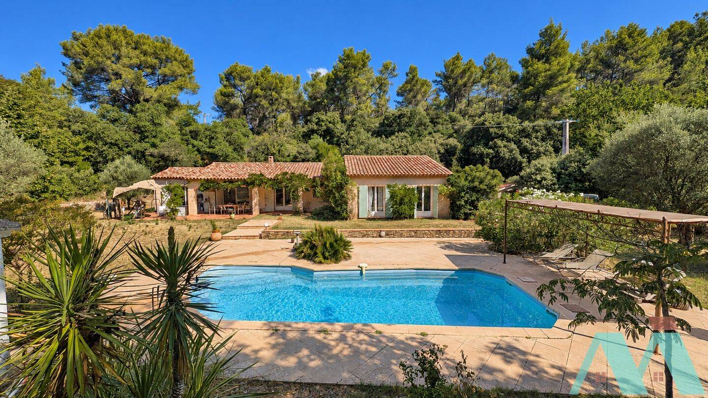 Maison 5 pièces 160 m² · au Beausset · 160 m² · 2 900 €/mois