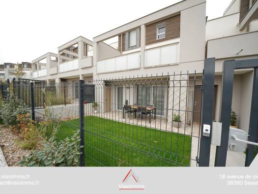 Appartement à vendre 266 000 € 3 pièces 2 chambres 63 m² RDC Voreppe 38340