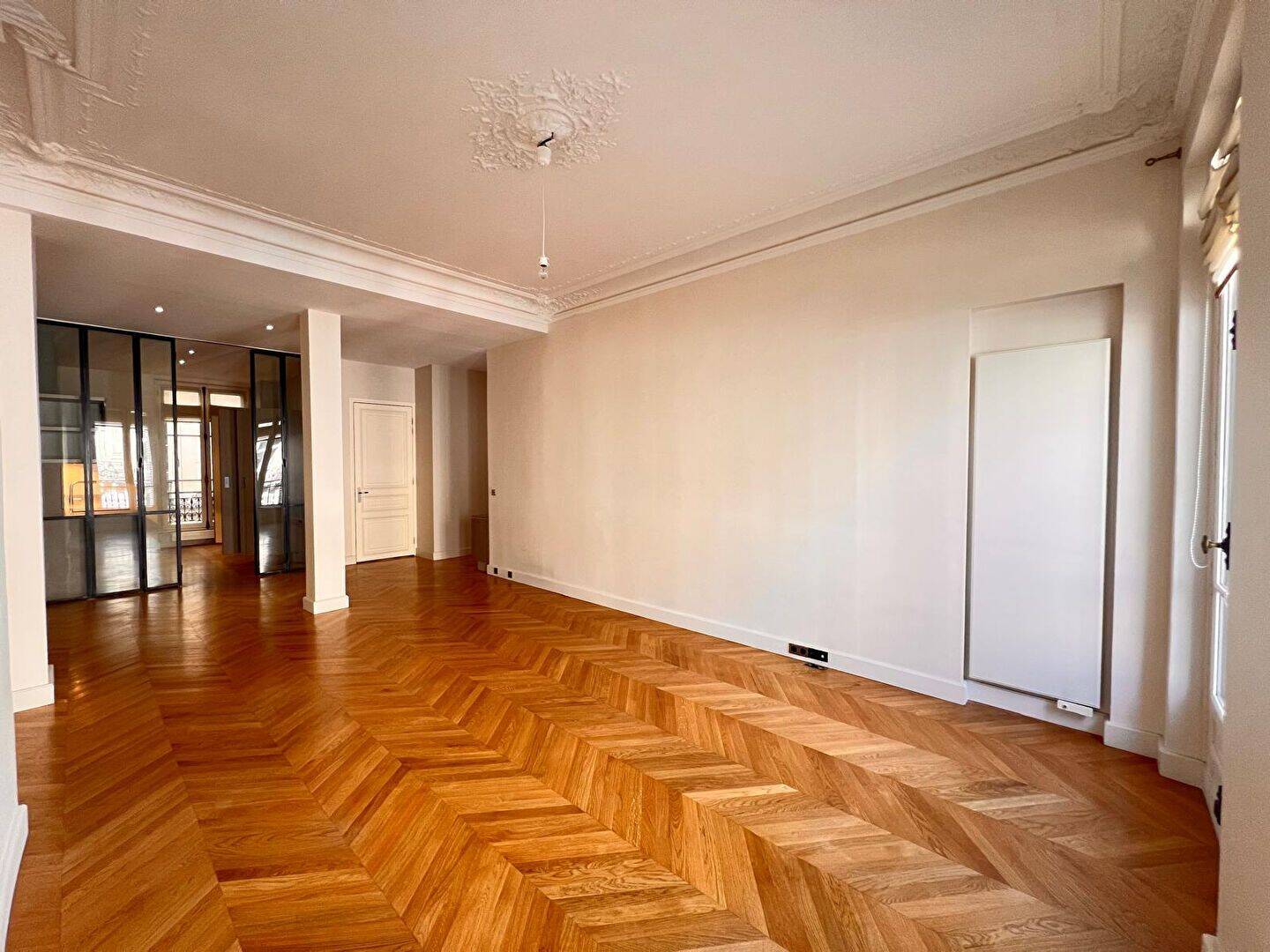 Appartement 2 pièces 74 m² · à Paris 1er Arrondissement · 74 m² · 2 850 €/mois