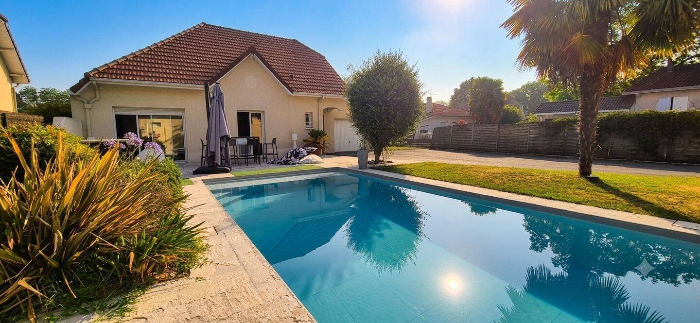Maison 4 pièces 119 m² · à Pau · 119 m² · 382 000 €