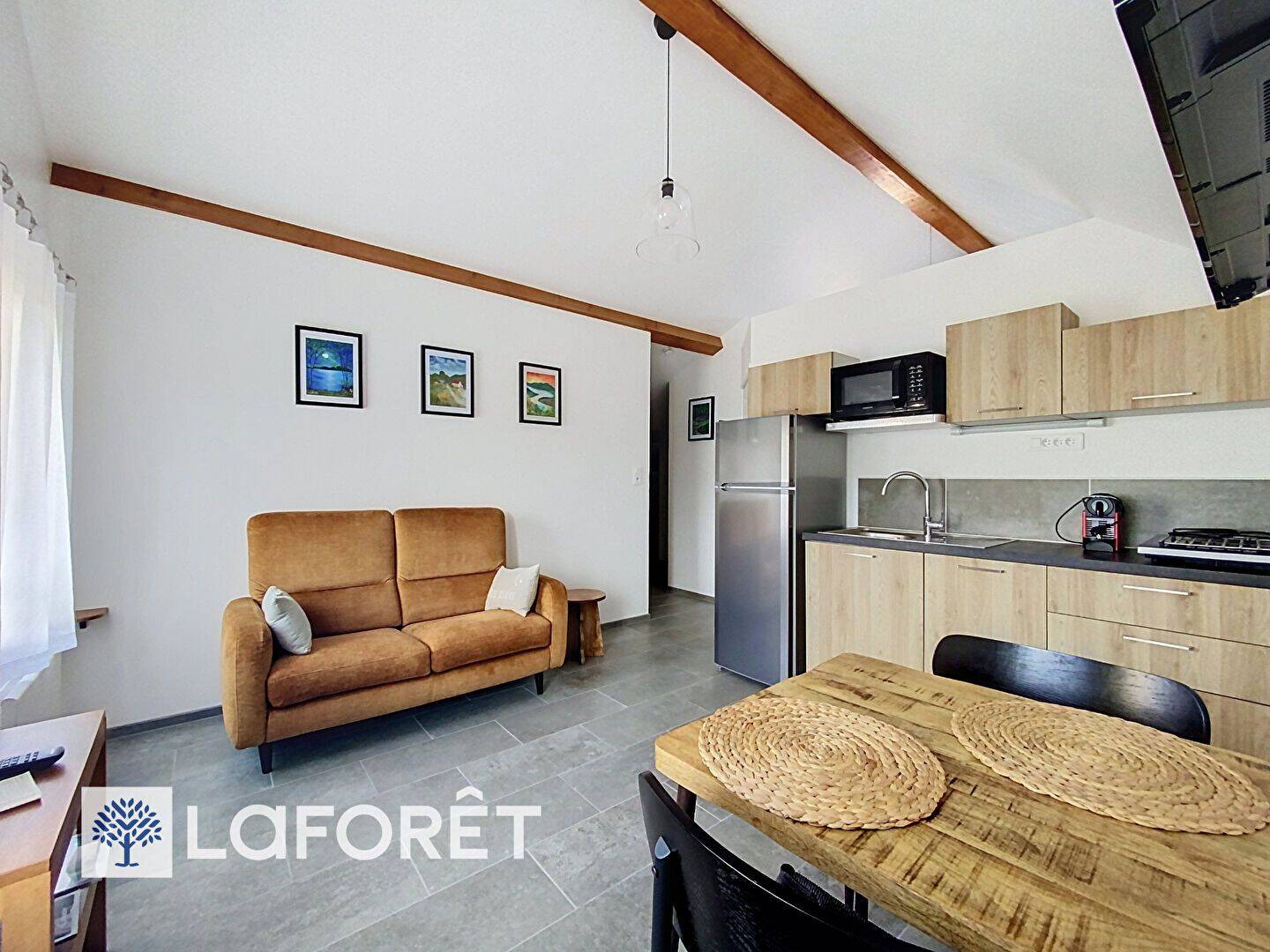 Appartement 2 pièces 30 m² · à Charbonnières-les-Bains · 30 m² · 850 €
