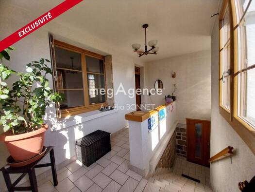 Maison à vendre 210 300 € 7 pièces 3 chambres 100 m² 808 m² de terrain Auzat-la-Combelle 63570