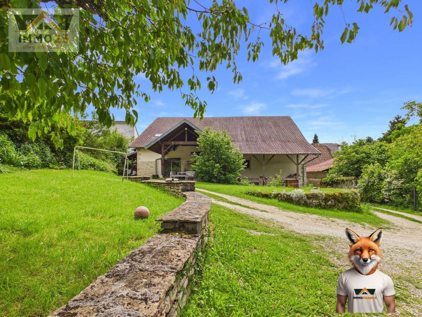 Maison 12 pièces 427 m² · à Ronchaux · 427 m² · 430 000 €