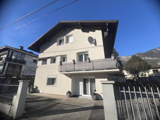 Maison à vendre 582 400 € 8 pièces 6 chambres 161 m² 334 m² de terrain Bonneville 74130