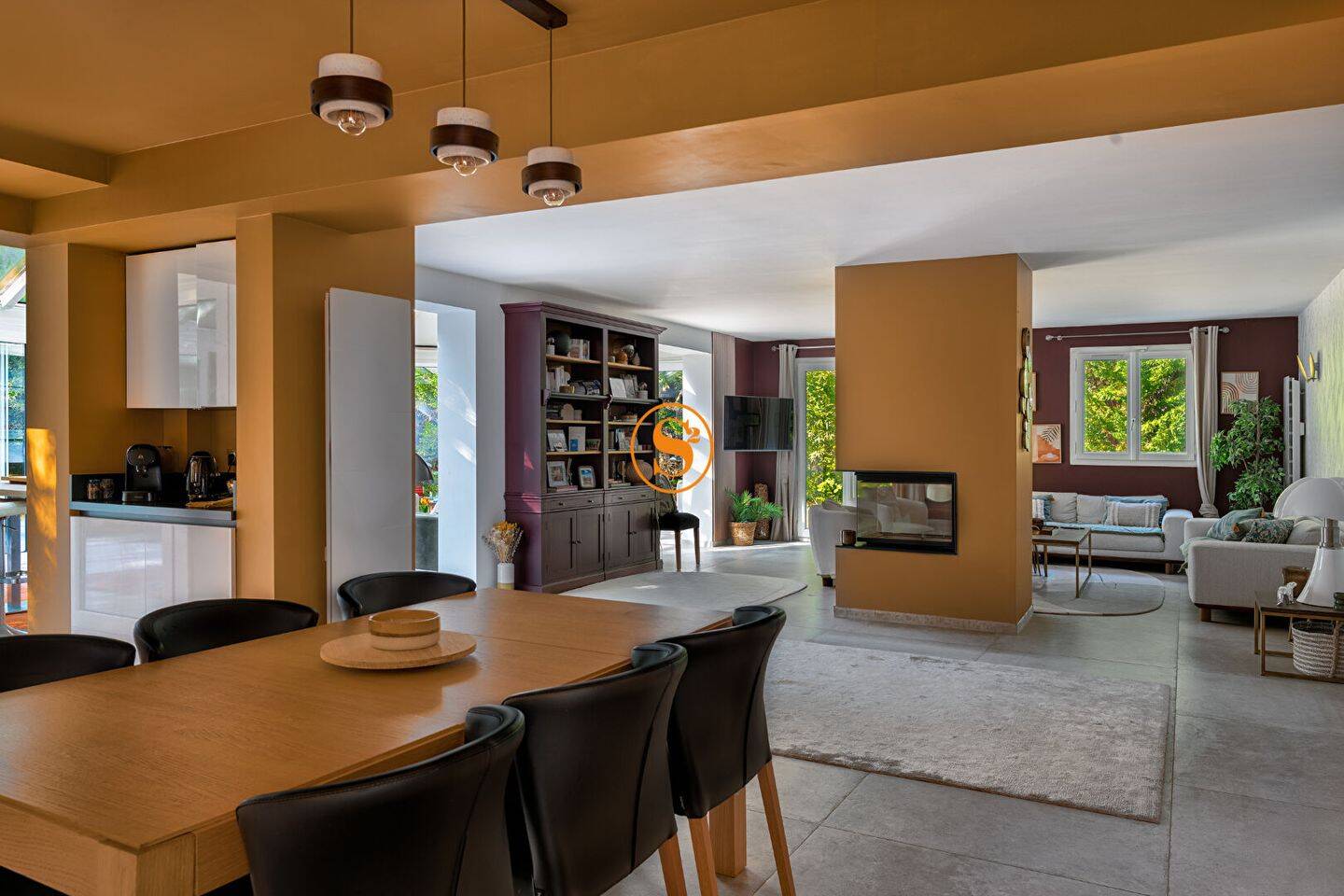 Maison 9 pièces 270 m² · à Lamorlaye · 270 m² · 998 000 €