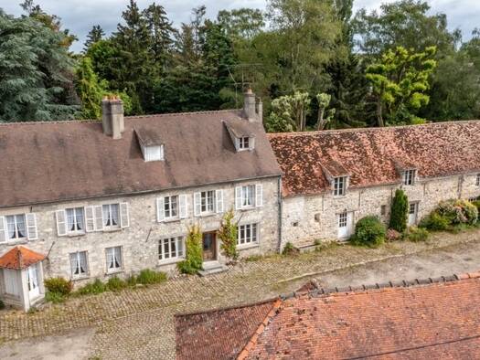 Ferme à vendre 375 000 € 12 pièces 5 chambres 250 m² 8 500 m² de terrain La Croix-sur-Ourcq 02210