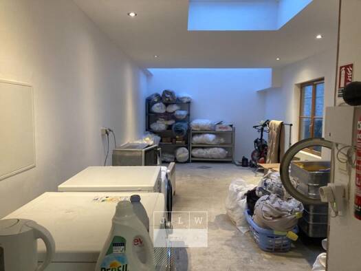 Local d'activités à vendre 91 560 € 119 m² d'espace de stockage Mouvaux 59420