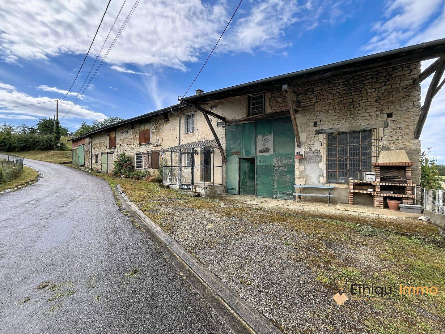 Maison 5 pièces 143 m² · à Arnancourt · 143 m² · 70 000 €