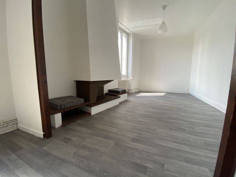 Appartement 5 pièces 114 m² · à Le Blanc · 114 m² · 682 €