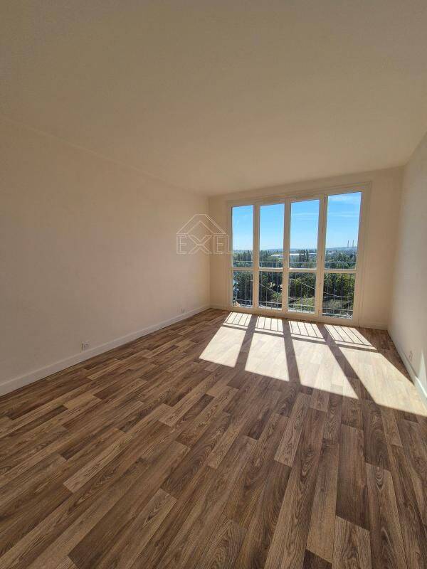 Appartement 3 pièces 64 m² · à Mantes-la-Jolie · 64 m² · 900 €