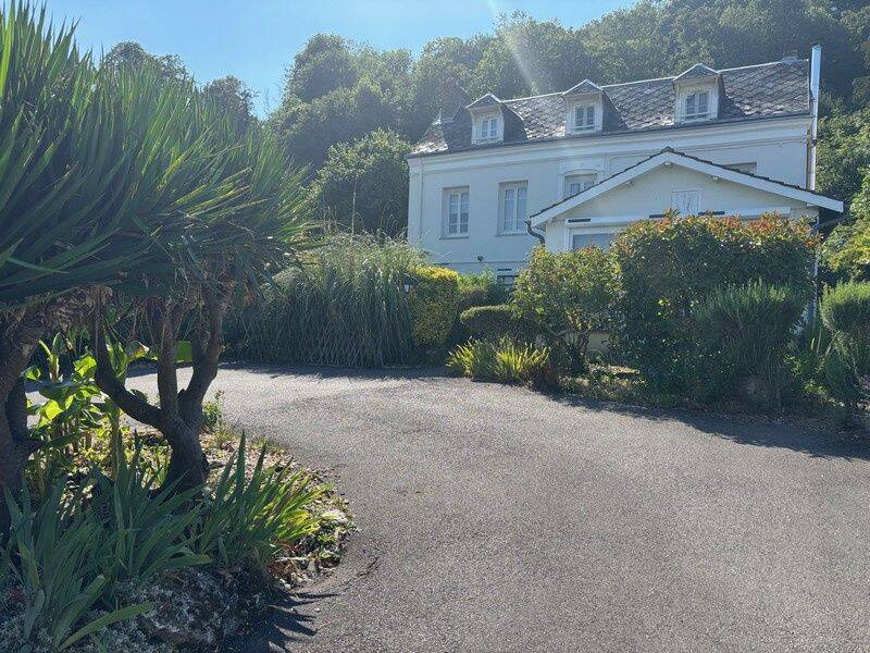 Maison 8 pièces 158 m² · à Val-de-la-Haye · 158 m² · 393 000 €
