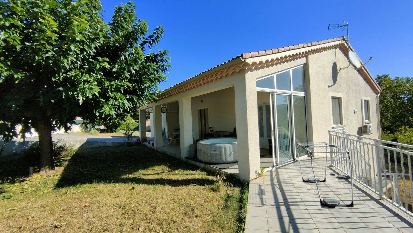 Maison 3 pièces 96 m² · à Villeneuve-de-Berg · 96 m² · 265 000 €