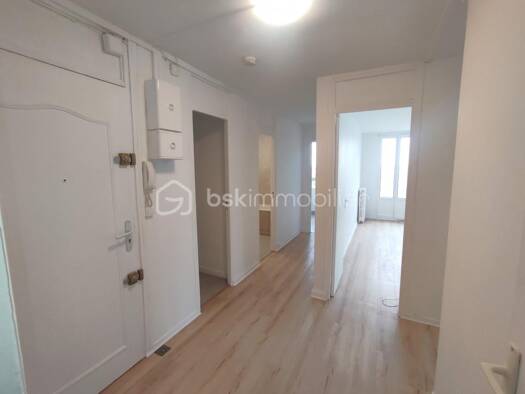 Appartement à vendre 85 000 € 3 pièces 2 chambres 56,4 m² Étage 13/15 Rive Gauche-Rouher Creil 60100