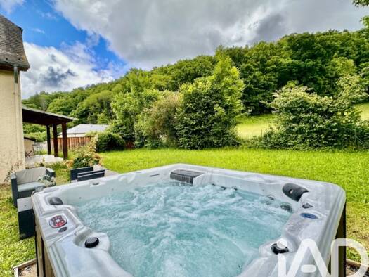 Maison à vendre 284 500 € 8 pièces 7 chambres 200 m² 1 600 m² de terrain Centre-Gare Lourdes 65100