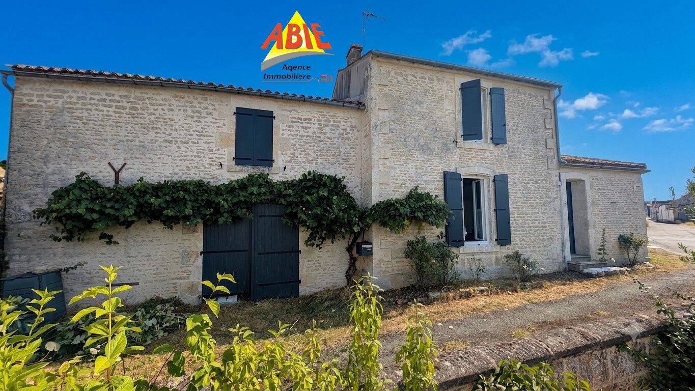 Maison 4 pièces 102 m² · à Maillé · 102 m² · 137 500 €