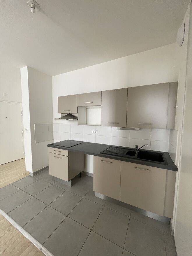 Appartement 3 pièces 55 m² · à Nantes · 54,6 m² · 928 €/mois