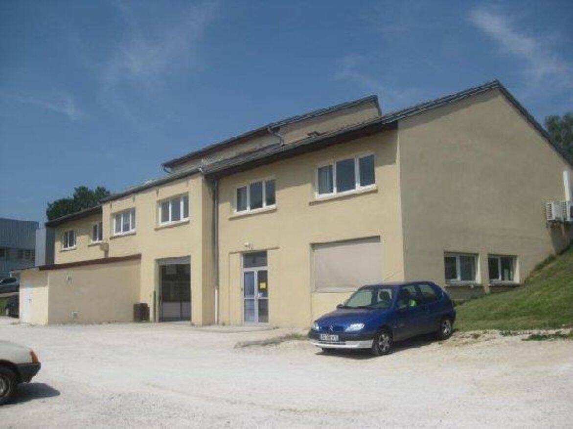 Appartement 1 pièce 38 m² · à École-Valentin · 37,6 m² · 567 €