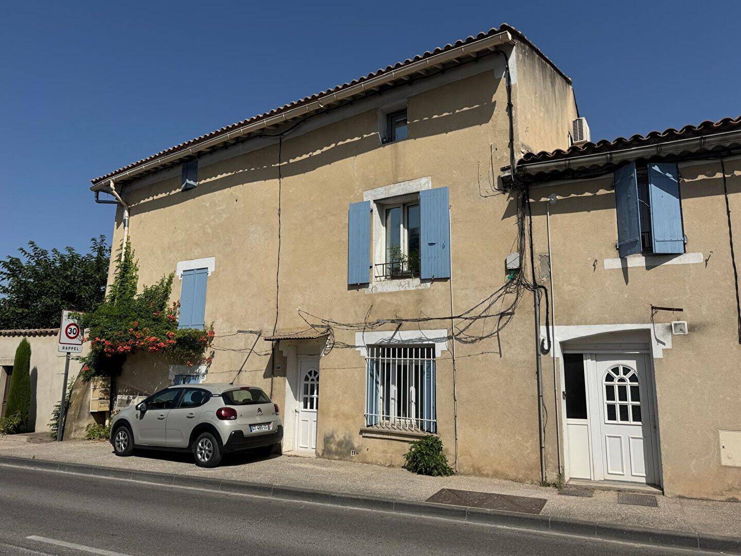 Appartement 2 pièces 61 m² · à Pernes-les-Fontaines · 60,7 m² · 615 €