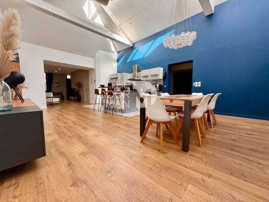 Maison à vendre 395 000 € 6 pièces 3 chambres 168 m² Pillerie-Bootz Laval 53000