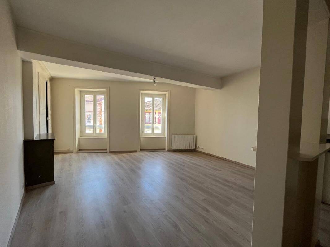 Appartement 2 pièces 72 m² · à Villars-les-Dombes · 72 m² · 695 €/mois