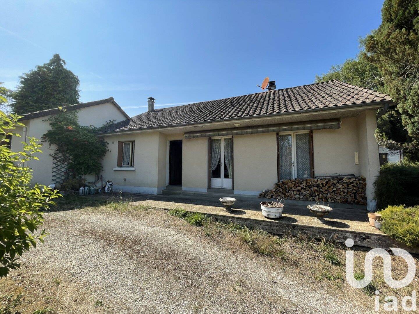 Maison 6 pièces 120 m² · à Mialet · 120 m² · 125 500 €