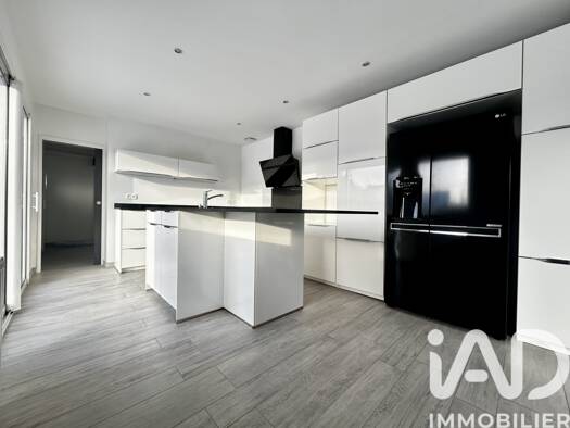 Maison à vendre 385 000 € 5 pièces 4 chambres 126 m² 600 m² de terrain Argonne-Champ Chardon-Fontaine-Nécotin Orléans 45000