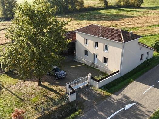 Maison à vendre 188 000 € 5 pièces 2 chambres 155 m² 1 069 m² de terrain Saint-Mont 32400