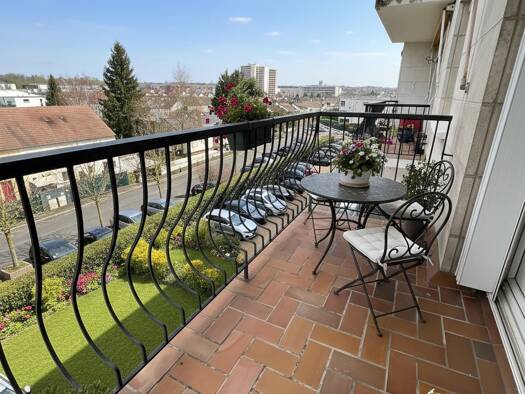 Appartement à vendre 137 000 € 3 pièces 2 chambres 63 m² Étage 3/7 Grosse Pierre-Foch-Dunant-Guynemer-Collinet Meaux 77100