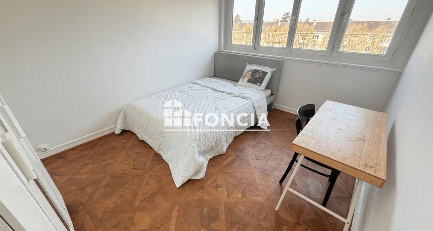 1 pièce 11 m² · à Massy · 11,1 m² · 545 €