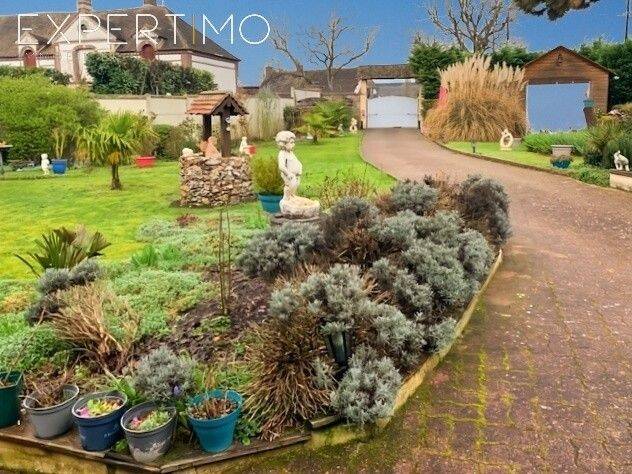 Maison 8 pièces 203 m² · à Anet · 202,8 m² · 370 000 €