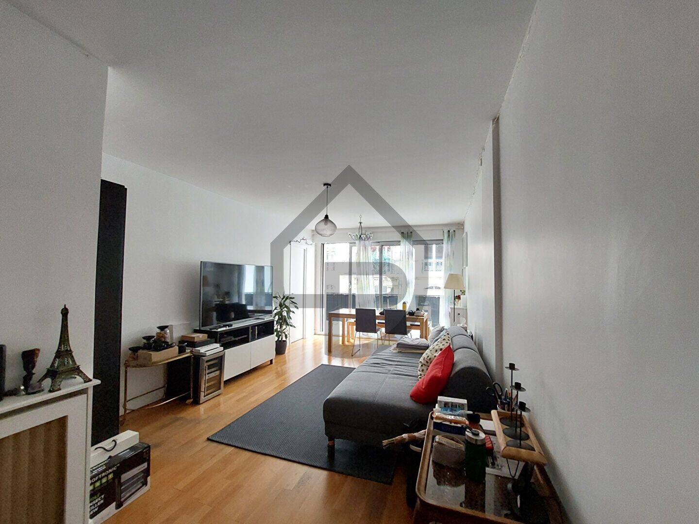 Appartement 4 pièces 90 m² · à Paris 16ème Arrondissement · 90 m² · 3 140 €
