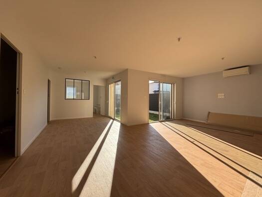 Maison de plain-pied à vendre 339 900 € 4 pièces 2 chambres 116 m² 349 m² de terrain La Bazoge 72650