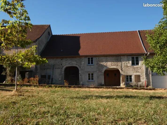 Maison 1 pièce 180 m² · à Barésia-sur-l'Ain · 180 m² · 265 000 €