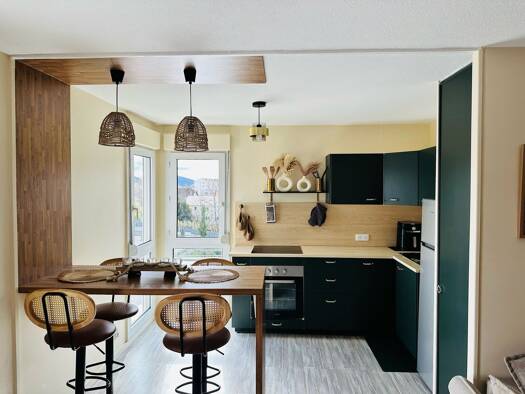 Appartement à louer 850 € 2 pièces 1 chambre 51 m² Étage 2/3 Saint Claude - Torcols Besançon 25000