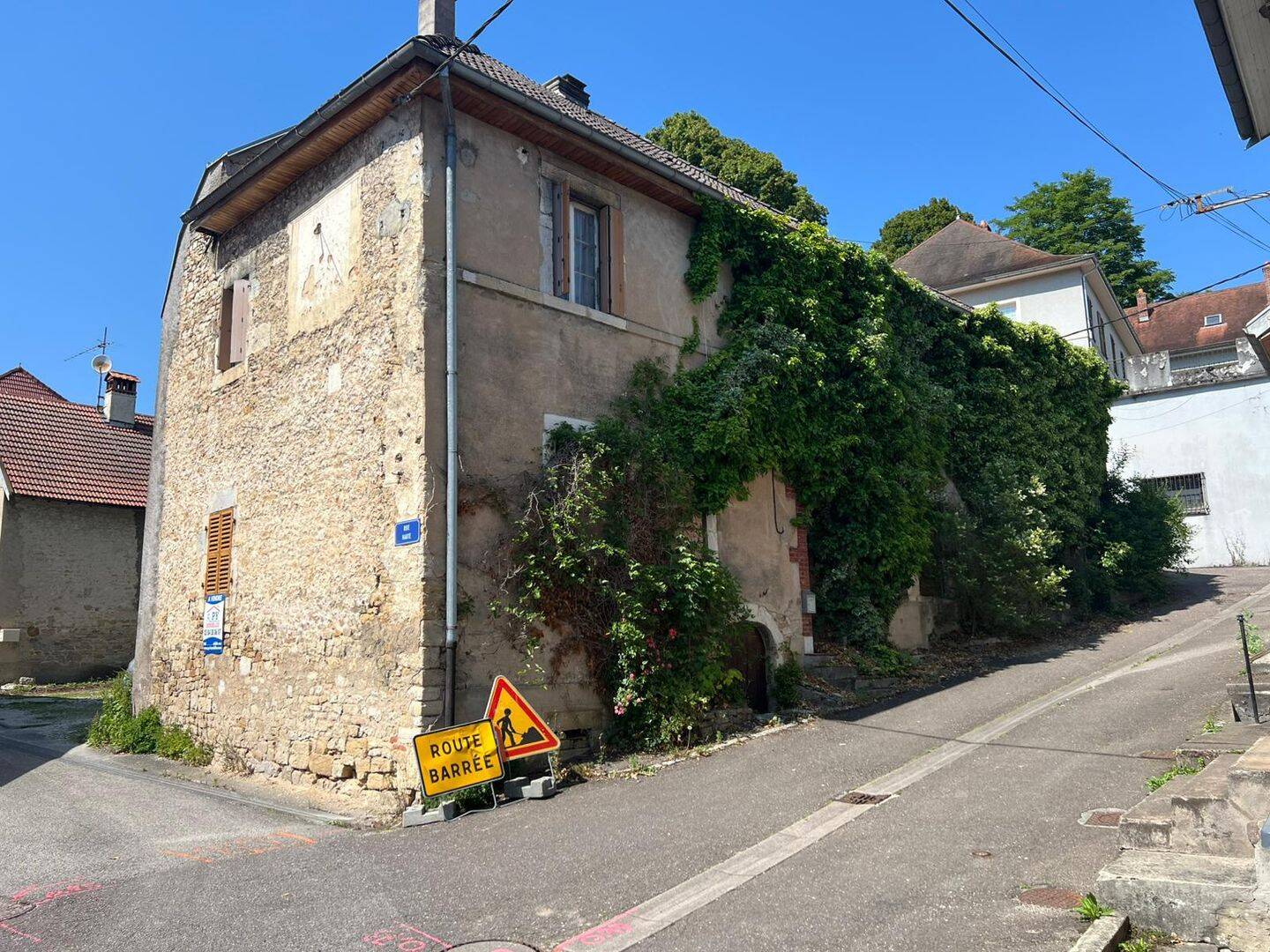 Maison 8 pièces 200 m² · à Pays-de-Clerval · 200 m² · 49 000 €