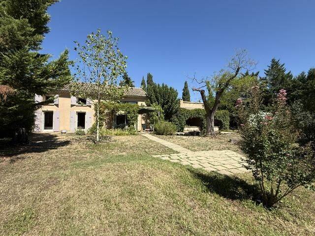 Maison 8 pièces 193 m² · à Lagnes · 193 m² · 662 000 €