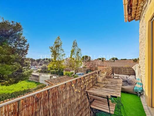 Appartement à vendre 325 000 € 4 pièces 3 chambres 102,2 m² Étage 1/1 Logis Neuf Ouest Allauch 13190