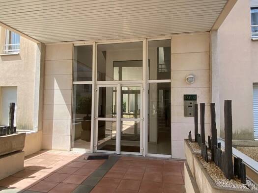 Duplex à vendre 260 000 € 3 pièces 1 chambre 60 m² Étage 3/3 Centre Angers 49000