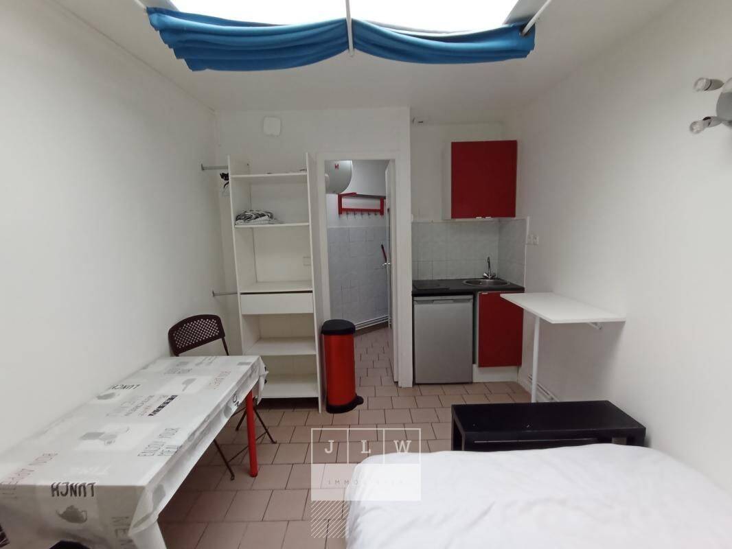 Appartement 1 pièce 13 m² · à Lille · 13 m² · 362 €