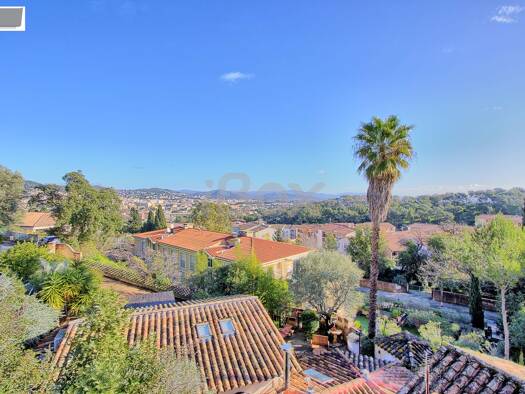Maison à vendre 660 000 € 4 pièces 3 chambres 114 m² 200 m² de terrain Hyères 83400