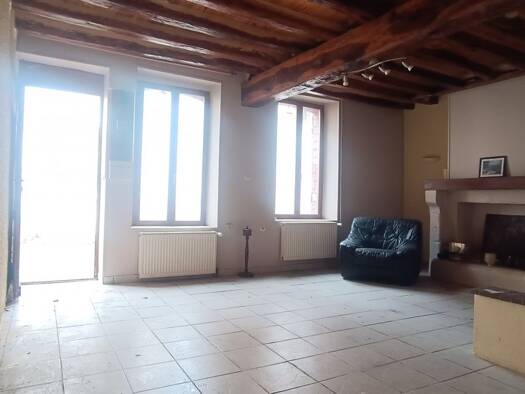 Maison de ville à vendre 52 000 € 5 pièces 4 chambres 107 m² 99 m² de terrain Brienon-sur-Armançon 89210
