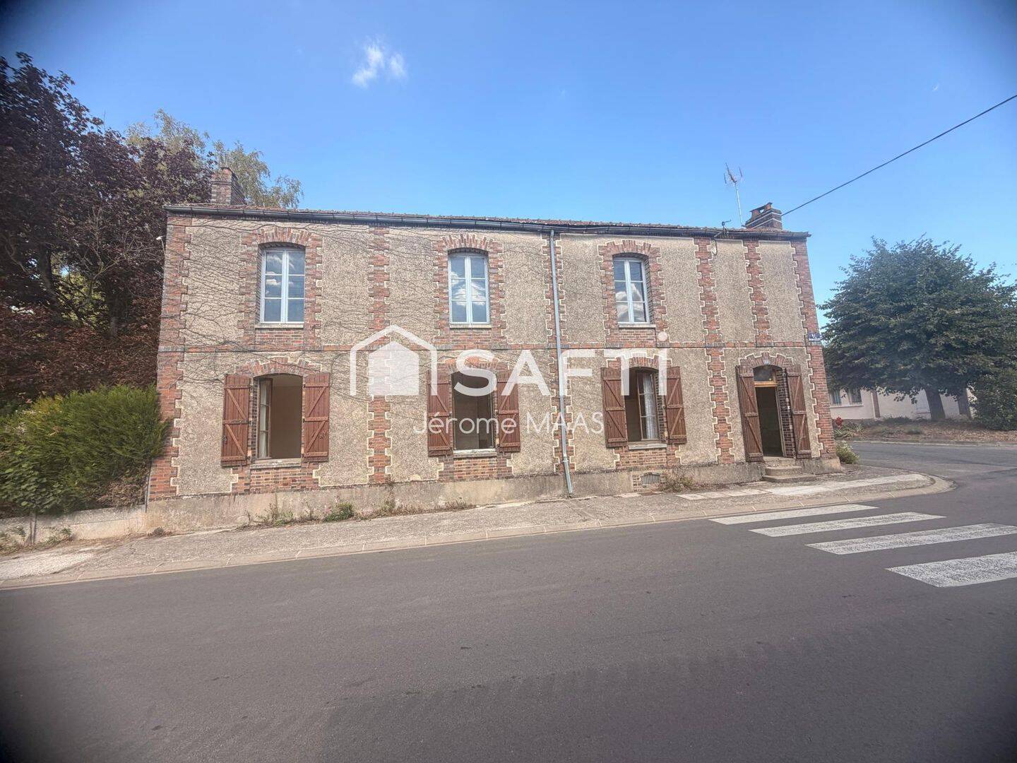 Maison 4 pièces 200 m² · à Thorigny-sur-Oreuse · 200 m² · 142 000 €