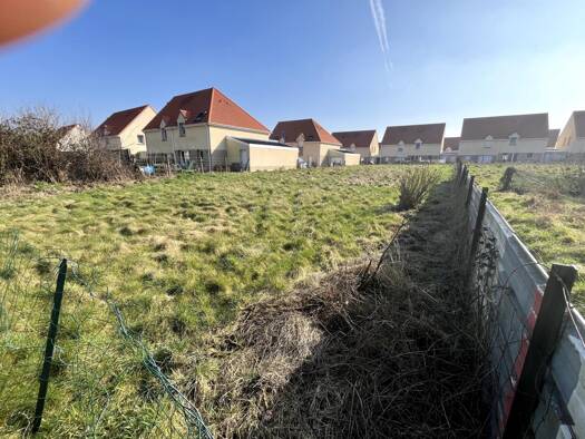 Terrain constructible à vendre 99 000 € 843 m² de terrain Hardelot-Plage Neufchâtel-Hardelot 62152