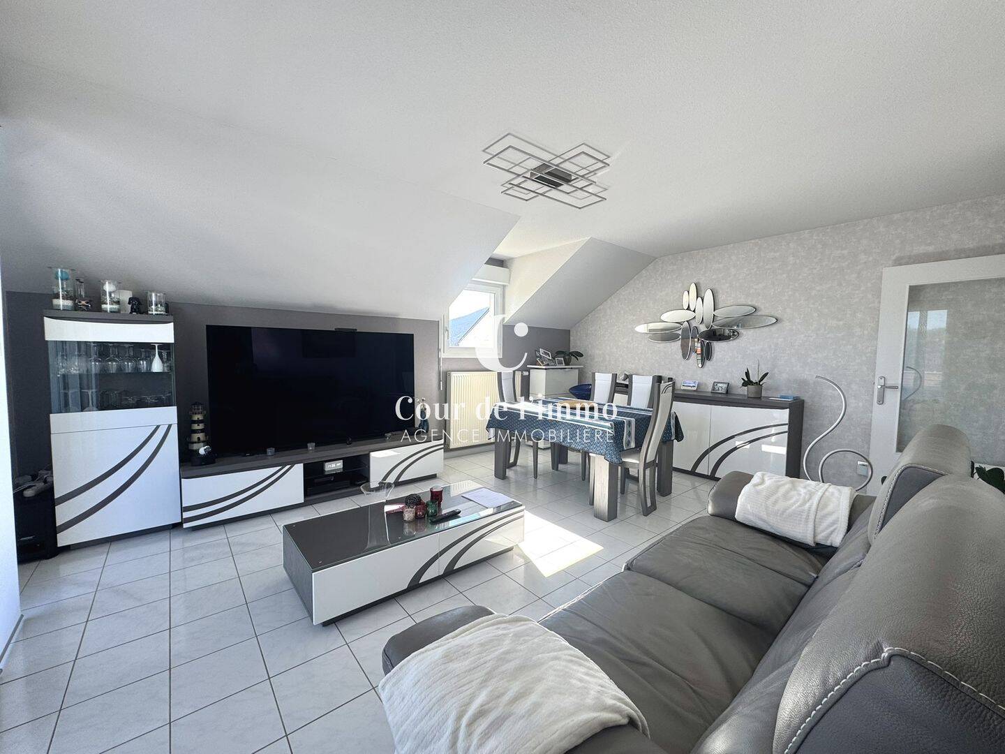Appartement 4 pièces 84 m² · à Gex · 83,8 m² · 399 000 €