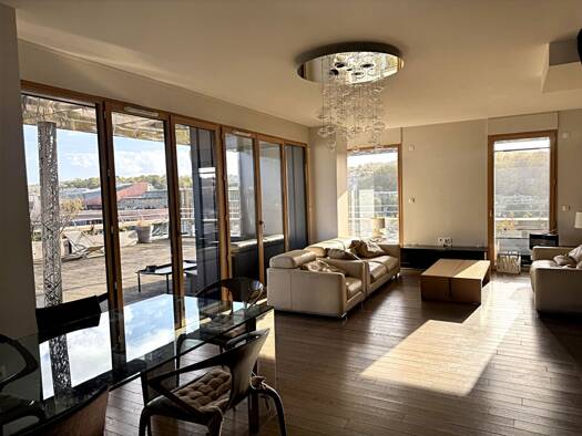 Duplex à louer 4 250 € 4 pièces 2 chambres 134 m² Étage 9/9 Billancourt–Rives de Seine Boulogne-Billancourt 92100