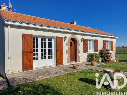 Maison à vendre 275 000 € 4 pièces 3 chambres 91 m² 1 242 m² de terrain Divatte-sur-Loire 44450
