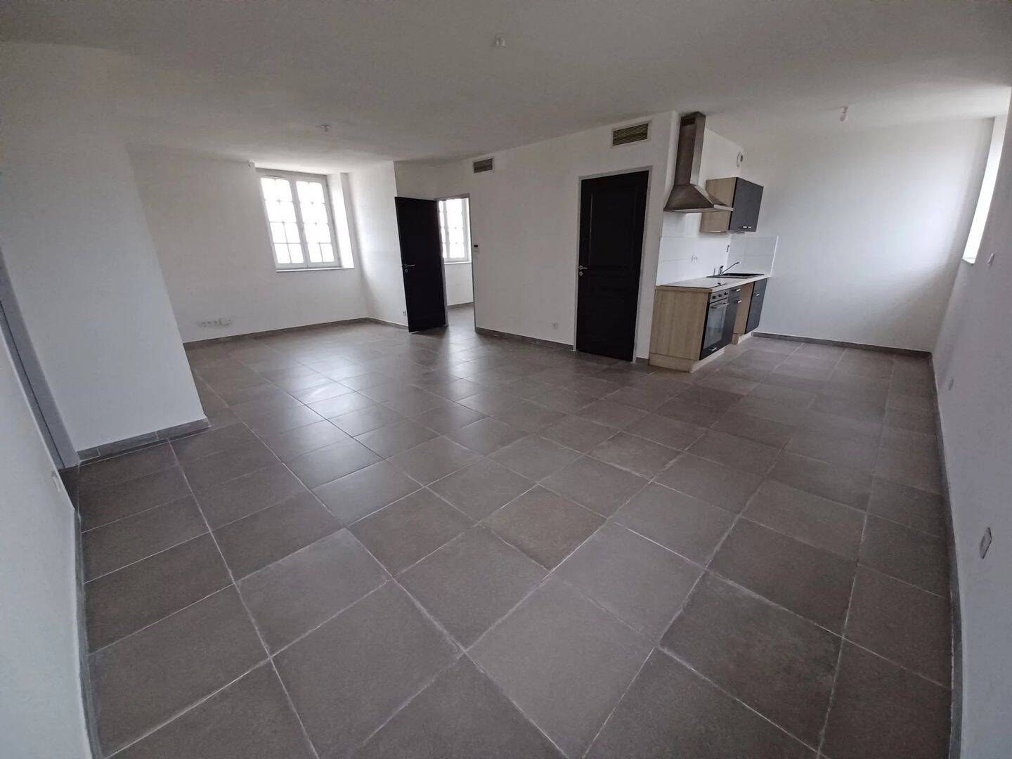 Appartement 4 pièces 101 m² · à Tarascon · 101 m² · 916 €