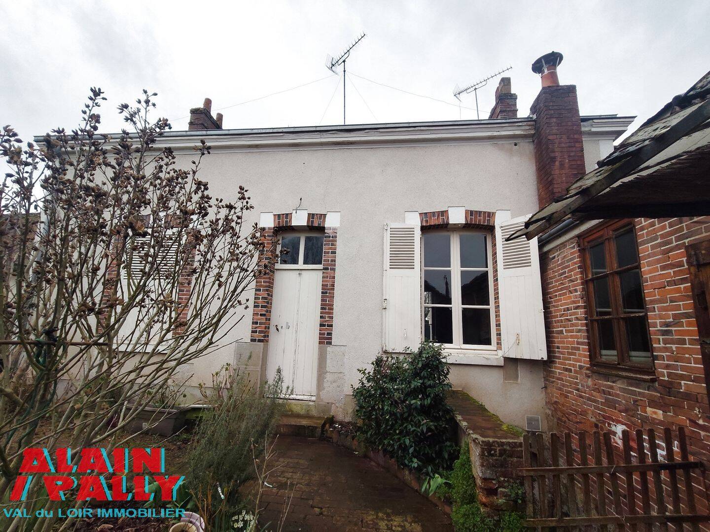 Maison 5 pièces 102 m² · à Cloyes-les-Trois-Rivières · 101,7 m² · 95 375 €